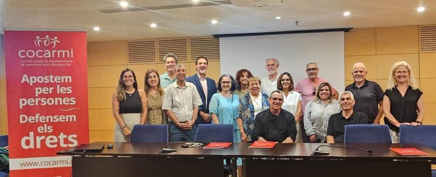 Foto de grup dels membres del COCARMI, amb Frederic Crespo al centre