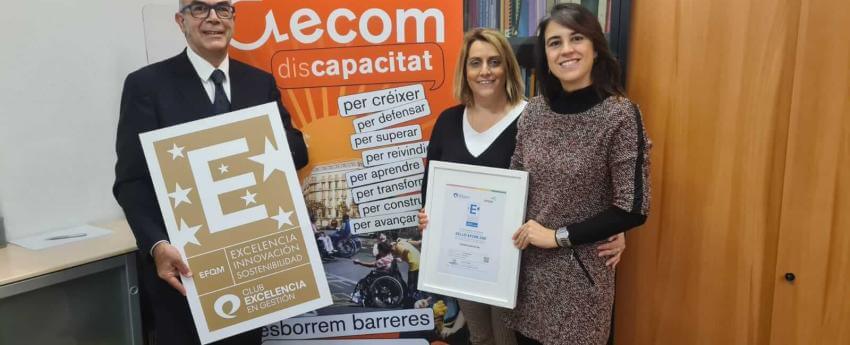 D’esquerra a dreta: Miquel Romero, Director de Transformació i Innovació en el Club de Excelencia en Gestión; Lourdes Carrillo, responsable de Recursos d’ECOM; i Marta Obdulia, gerent d’ECOM.